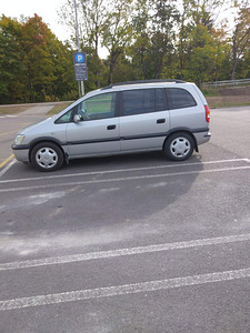 Opel Zafira 1.8 (7 foto / 9)