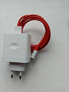 OnePlus 9 (2 фото из 4)