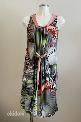 Дизайнерское платье на размер S (фото #1)