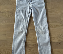 Светло-голубые джинсы размер 122