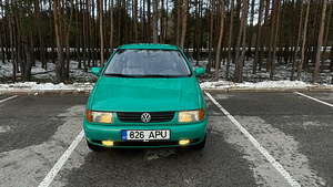 Volkswagen Polo (3 foto / 9)