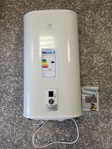 Boiler Electrolux Avion 100 DL (3 foto / 4)