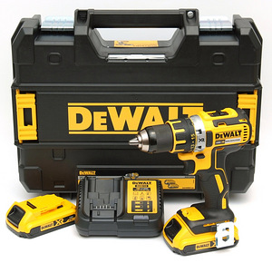 Дрель-шуруповерт DeWalt DCD790D2-QW (1 фото из 2)