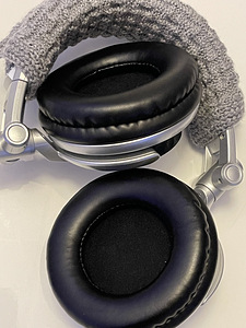Sony MDR-V700 (2 фото из 4)
