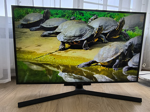 TV Samsung UE43RU7402U (4 foto / 6)