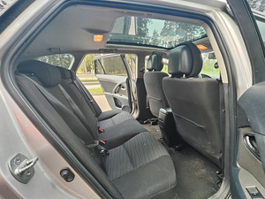 Toyota Avensis 2.2 D-cat (9 foto / 12)