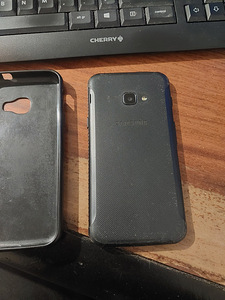 Xcover 4 (2 фото из 3)