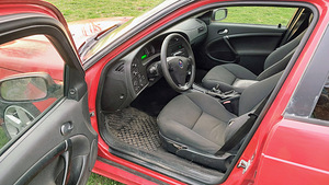 Saab 9-5 (6 foto / 10)