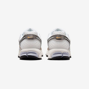 Nike Zoom Vomero 5 Platinum Tint Metallic Gold Men's New (8 foto / 9)