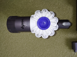 Dyson tolmuimeja (4 foto / 5)