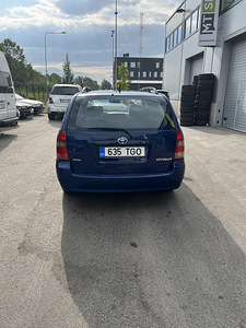 Toyota Corolla (5 foto / 15)