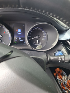 Auto TOYOTA CH-R 2021 (4 foto / 8)