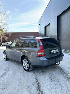 Volvo V50 D4 2.0 100kw (3 foto / 7)