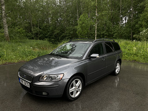 Volvo v50 2.0d 100kw (2 foto / 5)