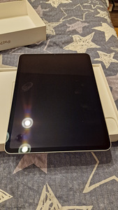 iPad pro 11" 2022 M2 128GB Wi-Fi + Sim (1 foto / 3)