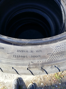 Шины Good Year 255/40 R19 (3 фото из 5)