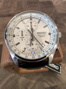 Часы Seiko Chronograph (1 фото из 5)