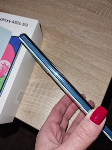 Samsung Galaxy A 52 (2 фото из 4)