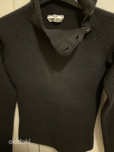 Fendi свитер,размер XS/S,оригинал (фото #1)