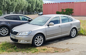 Прокат автомобилей (1 фото из 2)