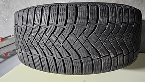 245/45/18 Pirelli (3 фото из 5)