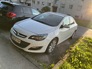 Opel astra 2014 (2 foto / 10)