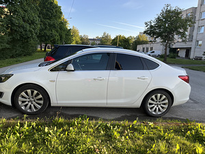 Opel astra 2014 (3 foto / 10)