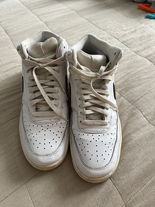 Nike кроссовки (3 фото из 6)