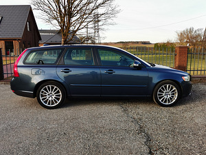Volvo V50 Momentum 1.6 D 80kW, JÄRELMAKS! (6 foto / 15)