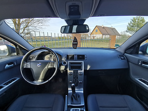 Volvo V50 Momentum 1.6 D 80kW, JÄRELMAKS! (9 foto / 15)