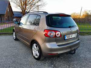 Volkswagen Golf Plus Highline 1.6TDI 77kW, JÄRELMAKS! (2 foto / 15)