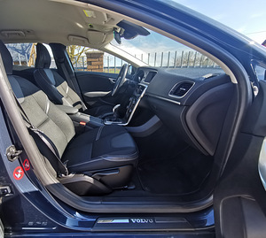 Volvo V40 City Safety 1.6 D2 84kW, JÄRELMAKS! (9 foto / 15)