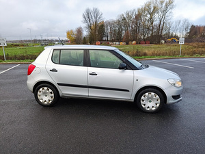 Škoda Fabia 1.6TDI 55kW 2011 (7 foto / 9)