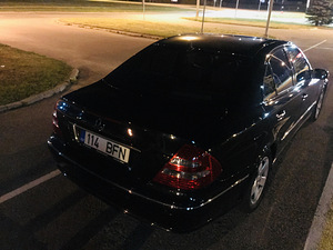 Mercedes-Benz E320 4-Matik (2004) (3 foto / 3)