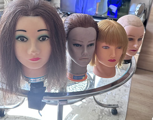 Mannekeenid (1 foto / 2)
