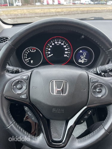 Honda HR-V (фото #6)