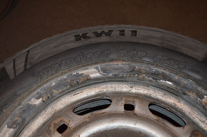 175/70 r14 4 ratast naastrehvidega KUMHO wv golf 1995 (4 foto / 4)