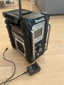 Makita dmr 106 bluetooth (6 foto / 7)