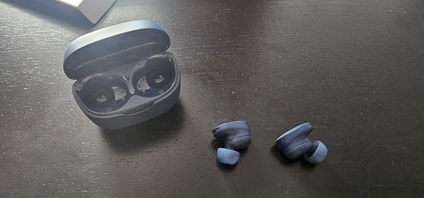 JBL Tune Buds, Aktiivne mürasummutus, sinine