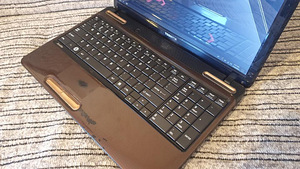 Toshiba Satellite L655 (2 foto / 3)