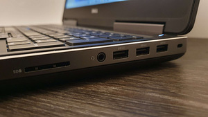 Мобильная рабочая станция Dell Precision 7510 (3 фото из 8)