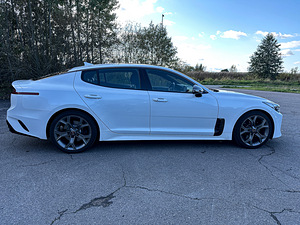 Kia Stinger 2.0 188kw 2018 (6 foto / 10)