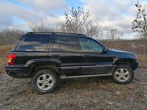 JEEP GRAND CHEROKEE OVERLAND (3 foto / 14)