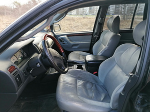 JEEP GRAND CHEROKEE OVERLAND (5 foto / 14)