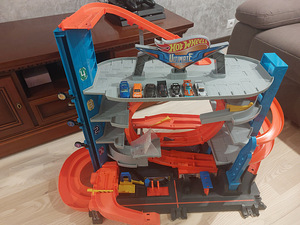 Ultimate Hot Wheels Rada (1 foto / 2)