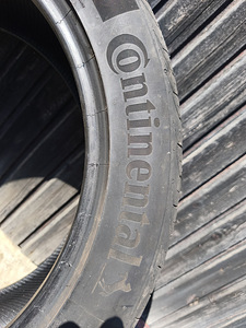 Continental PremiumContact 6 255/45 R20 (3 foto / 5)