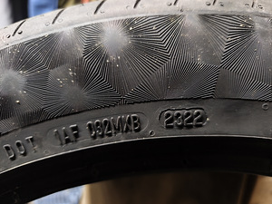 Continental PremiumContact 6 255/45 R20 (5 foto / 5)