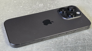 iPhone 16 pro (5 фото из 7)