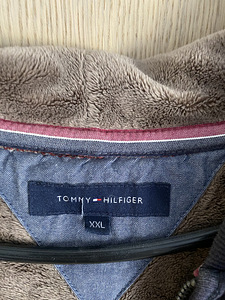 Tommy Hilfiger (4 фото из 4)