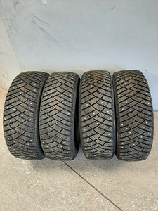 195/60 R15 Goodyear Ultra Grip Ice Artic (1 foto / 4)